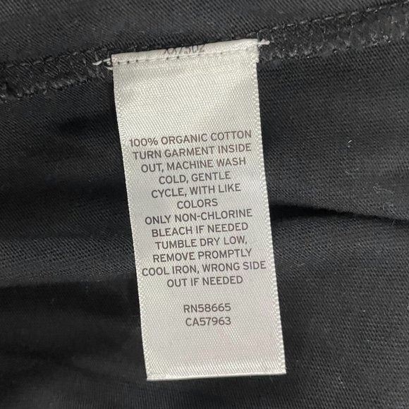 New BP Love Always Wins Metallic Print Long Sleeve Tee Black Unisex Size Small - Picture 16 of 16